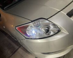 Toyota Yaris элемент маски стекла, подсветка