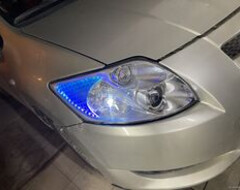Toyota Yaris элемент маски стекла, подсветка