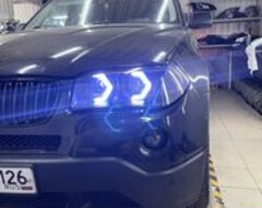 BMW X3 тюнинг фар, замена ангельских глазок